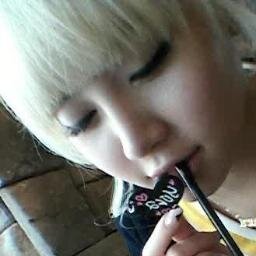 ว่าไงดีหล่ะ??  อืมงั้น...คุยกันหน่อยนะ ♥  //ยื่ม