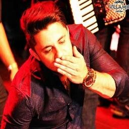 Sou Loucamente apaixonada pelo @CrisEfeitos!! Face:http://t.co/TrAII1Aj1R  Fc: http://t.co/09M2IATCY5 … Ask: http://t.co/KxBH2qfaCA  Fc Criado 25/03/2013