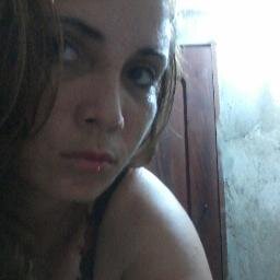 sou amiga, brincalhona e gosto de fazer muitos amigos...
