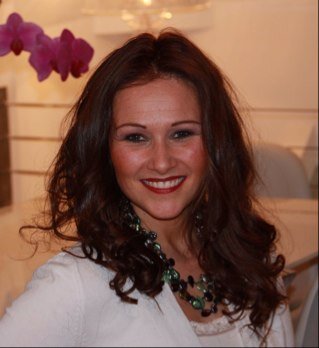 Image Stylist, Bespoke Tailor, founder of HOLM (https://t.co/6OfwPwoRoG)