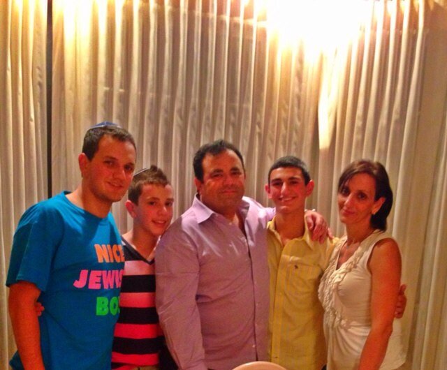 LyndaPmomof3's profile picture. 