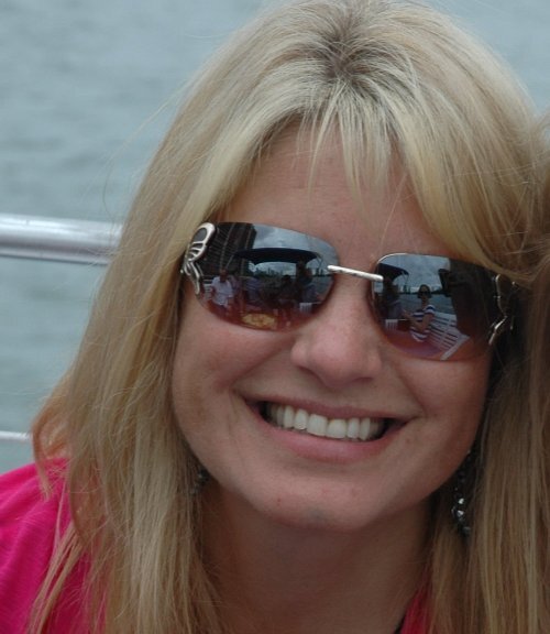 snow-bird child grew up in Canada, MN & FL; LOVE my family; Love to enjoy life