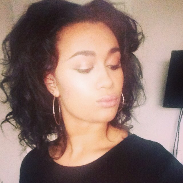 20. Instagram: elisabennett