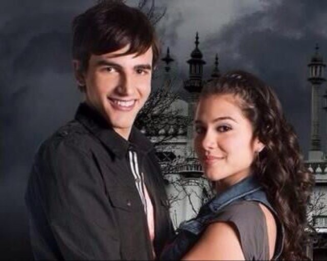 Pagina oficial de chica vampiro Soy fan de chica vampiro ya me sigue bibiana navas y lince cardenas