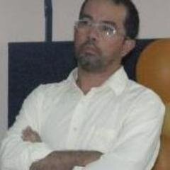 Política, mercadeo, negocios, alimentación natural de carnívoros, entrenador instintivista. http://t.co/hVAhTScZFr