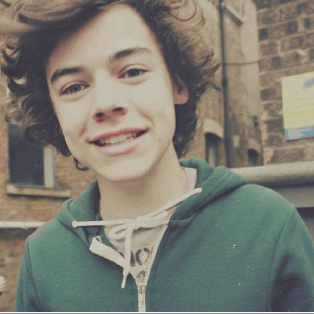 Hii beautiful person , you just got a free follow. DONT follow back , JUST FOLLOW @teepaynes SHE FOLLOWS BACK , thank you x