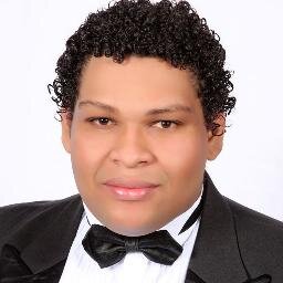 Sou Cantor e Musico. Amo Meu Senhor Jesus, Aquele que é unico Digno de Honra e de Toda #GLORIA ...,