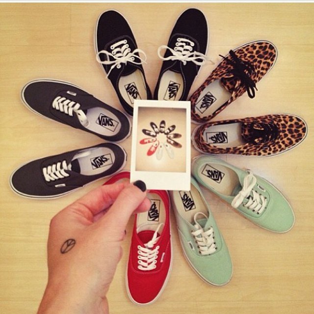 Not affiliated with Vans inc. UNOFFICIAL account. Supporting my favorite brand.✌️