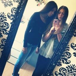 Insta; x_Lindss  'i love my mom ♥