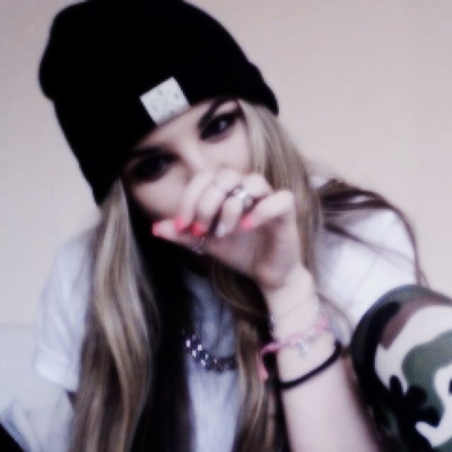 Single. Bisexual