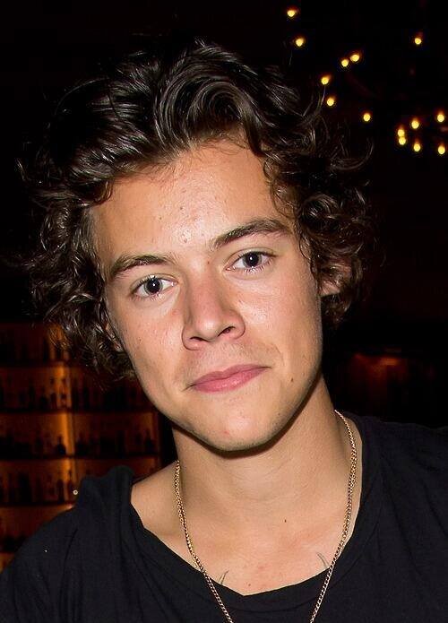 Please follow @DasaMihalikova she is following back xx