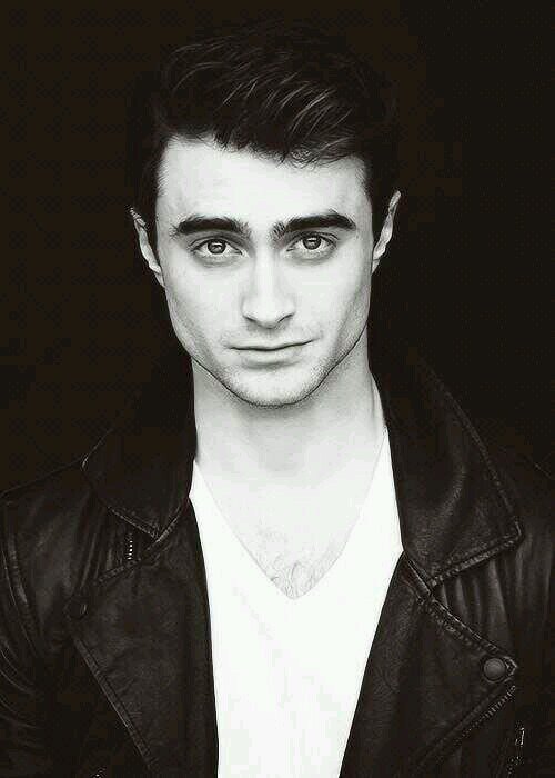 Harry James Potter's the name. Sexing up the world is my game|Malfoy's the Slytherin Sex God? Pssh he's got nothing on me|Slytherin|Gay|Torture&Violence|