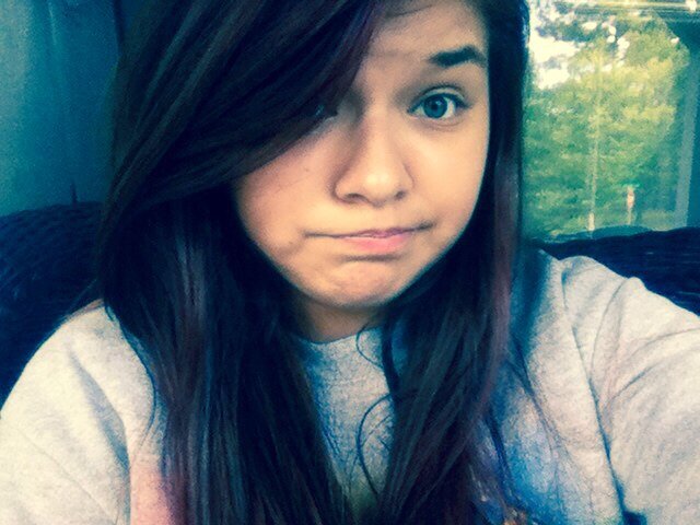 Cilly125's profile picture. You're basic.
@huffyhufferman9 is a basic hoe. (;