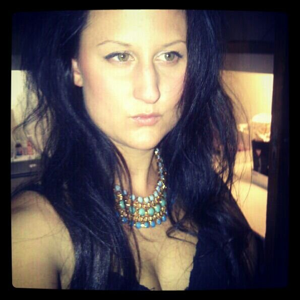 MadriWentzel's profile picture. Free Love, Happiness and yummy things. Hell driver, love my job and dream big!