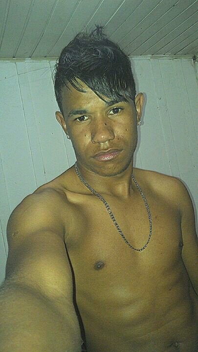 Tire sua própria conclusões
Me odeie pelas minhas vitórias
Me ame por eu ser quem eu sou
Mas me conheça antes de acreditar no q falam