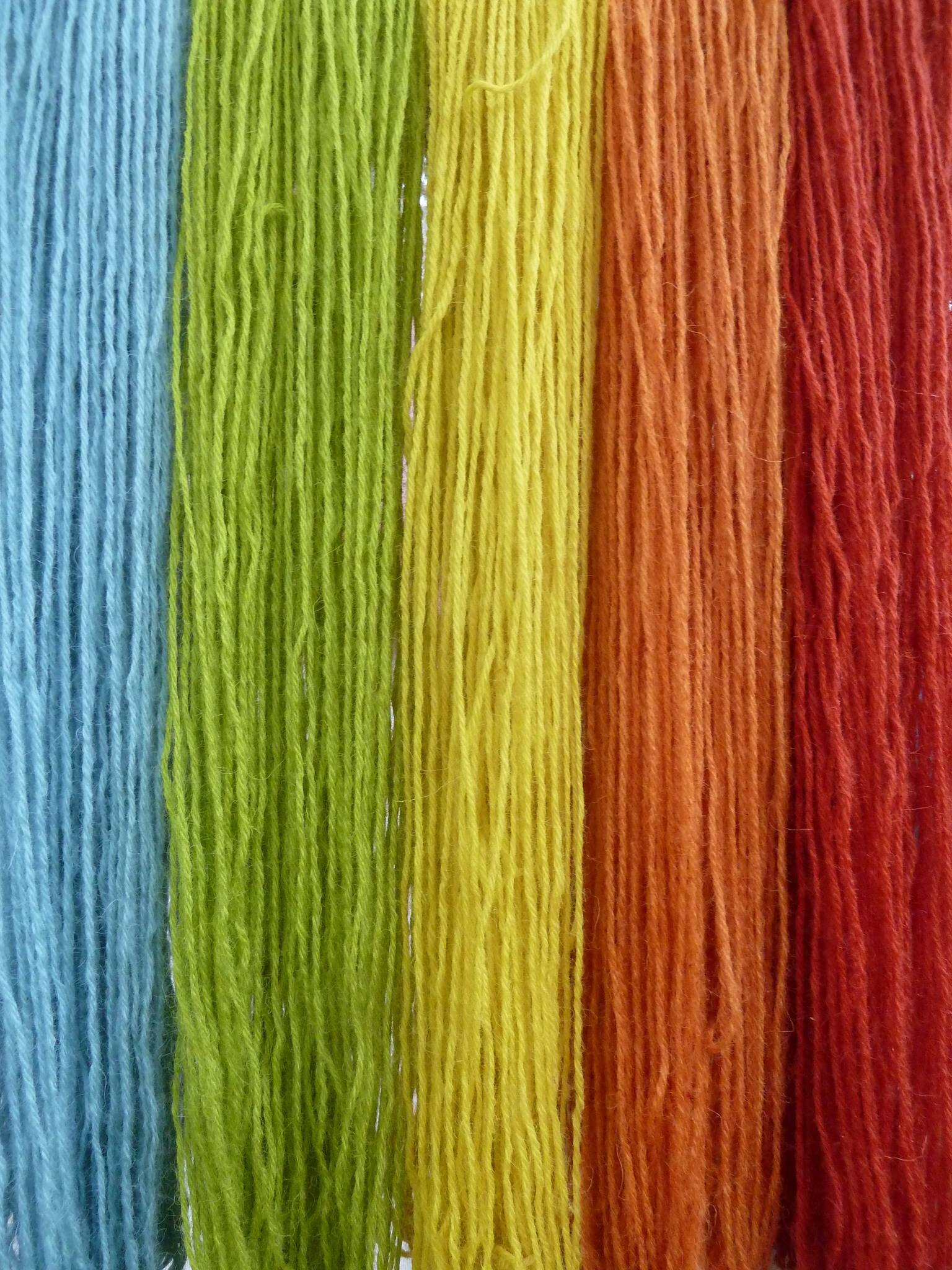 Authentic historical colours from natural dyes. Wool, silk, linen, leather and wood. We run workshops on heritage crafts. Tweets by @keseral.