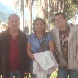 escribir es vivir ,soñar es reír,pensar es ver  y palabra x palabra es  es la q  me sale del alma .