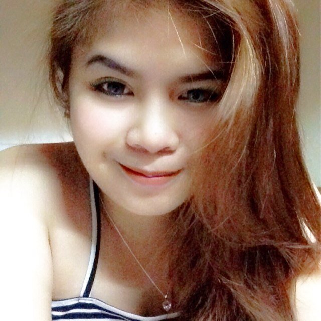 -simple girl rocks! loves singing,dancing and gun firing :) hates maarte and super pa-sweet(pademure) I'm one of the boys, cowgirl &mejo boyish ;)