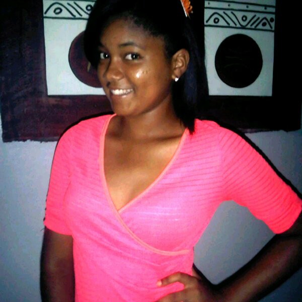 |Gσd'Fαmily&Fяiεnds|yiiio unica  y thu angelito favorito CoN HUMILDAd 100pre ♥♥♥♥♥♥♥☺