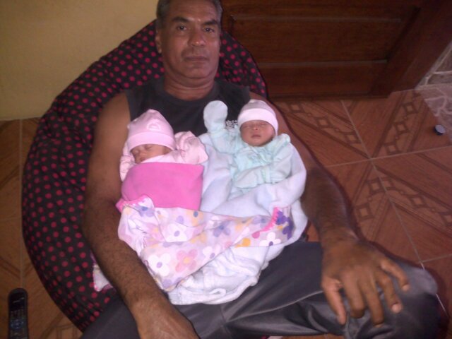 Padre de 4 mujeres, abuelo de 5 nietos, vivo en #PuertoCabello. #Equiser