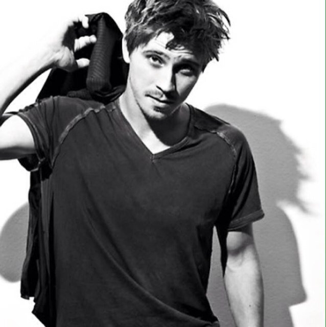 Winning isn't everything. It's the only thing. || Single || Literate RP || FC: Garrett Hedlund
