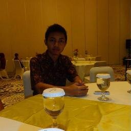 Alhamdulillah, aku punya twitter :)