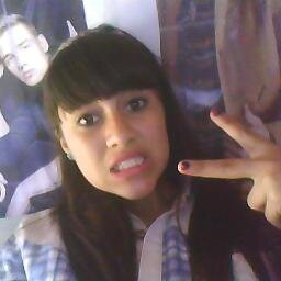 hola soy belieber  y si alguien me quiere seguir en mi twitter de belieber les agradesco :)  NEVER SAY NEVER    creer en tus sueños y nunca dejes de hacerlo
