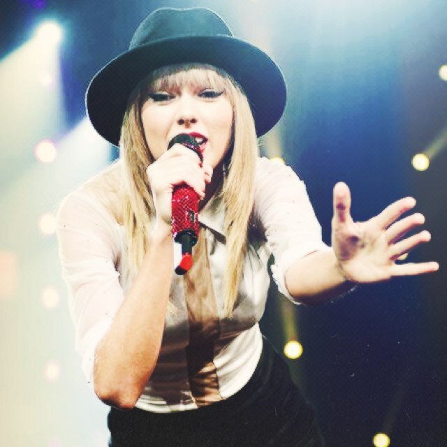 dont follow, follow @staylxnuh for more free follows :-)