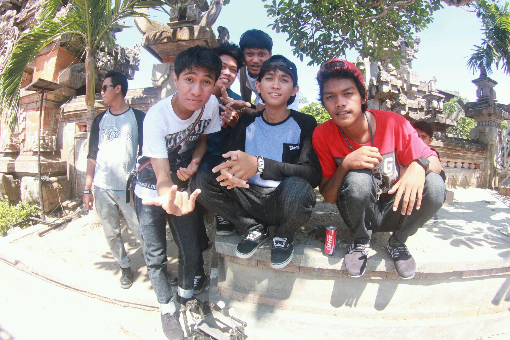 i'm Lugman.. i'm is a ordinary boy.. i'm not perfect but i ever right never wrong.. thats all about me !Guitar player in @RUSHTIME_Bali  ACOUNTING in LION AIR