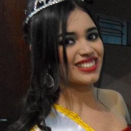 Estudiante de Contabilidad y Artes, Franjeada de ♥ -DUEÑA DE MI MUNDO-