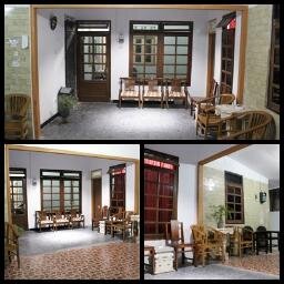 Penginapan Pugeran Yogyakarta. Lokasi tengah Kota, dekat tempat wisata. Head Office: 085740359280/320D7F0E. Address: Pugeran MJ II No. 70 YK