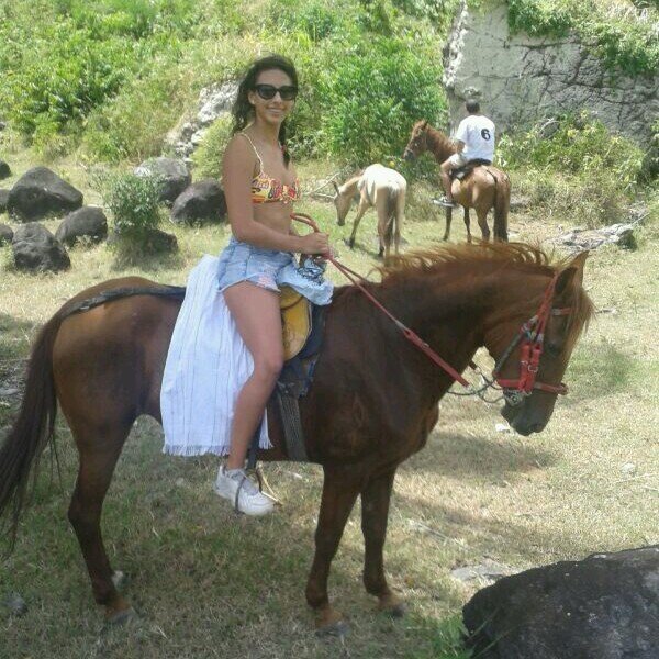 Soy nadadora por que soy muy sexy, para hacer deporte con ropa
