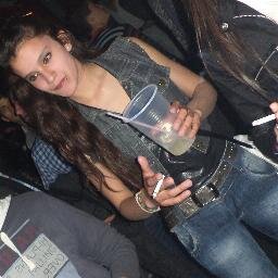 Yo tomo, tu tomas, el toma, ella toma, ustedes toman, ellas toman.. ELLOS PAGAN :D