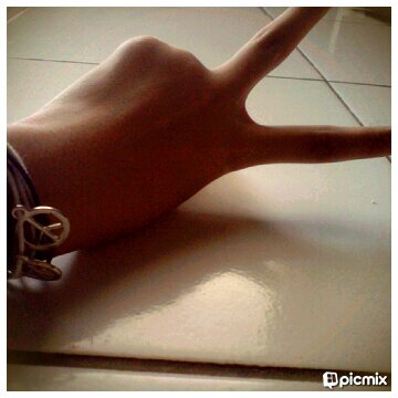 Folback = mention ;) │facebook :☞  Kharisma Dwi Afrilia ☜ │ Taurus girl's ♉ │ 7c 17 │8f 16 │  bismillah jadi beliebers │