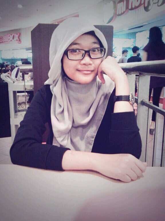 Muslimah i ♥ Allah,My Parent and My big family :)