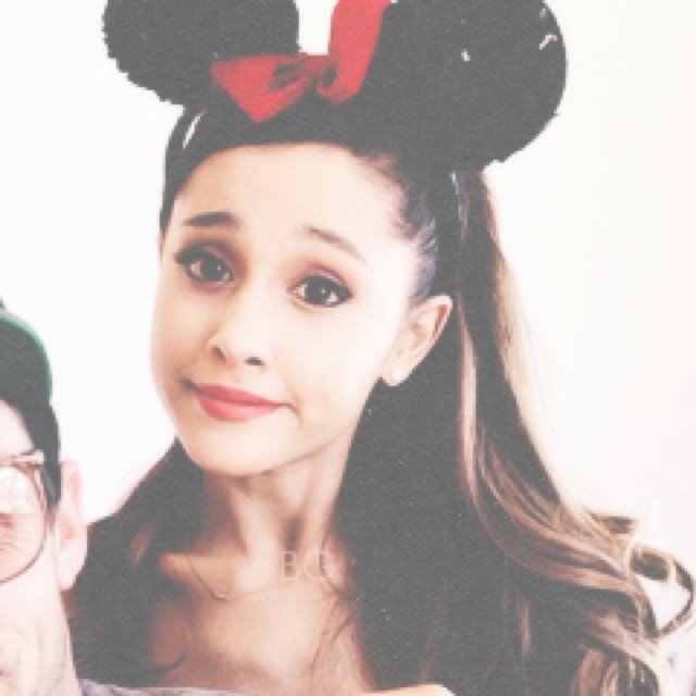 ButeraNetwork's profile picture. ❁ stαndιng strσng вєcαusє αrιαnα ❁