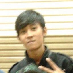 kalo lo gak bisa menertawakan hidup lo sendiri. sebut nma gua 3x. gua bkal ketawain hidup lo