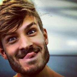 Sua Melhor fonte de informações sobre o Modelo e DJ- @mverdelhomv notícias, e curiosidades!!!