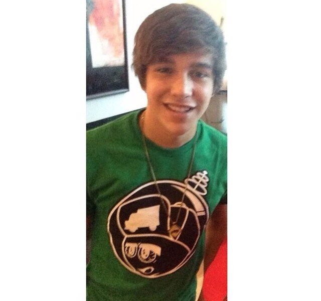 Austin Fuck Me . Follow me for a followback!:)