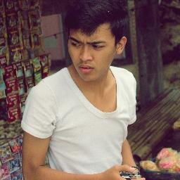 Moslem, Pharmacist, 4strings player, South ocean addict..
