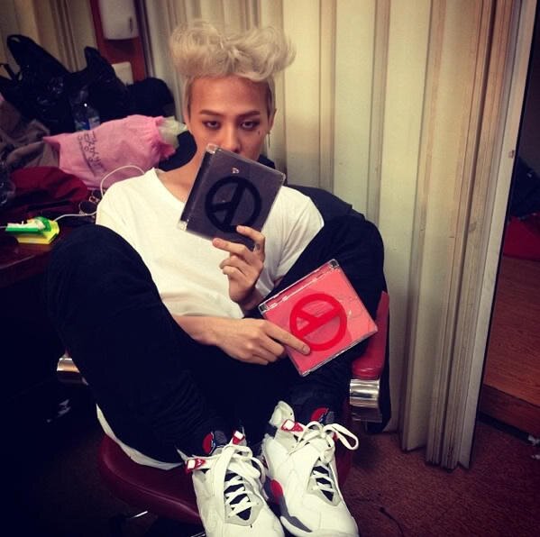 GDragon_kjy88's profile picture. Fanbase for our SWAbigbanG specially the  kwon leader ☆ Follow for more Bigbang's update and please #RETWEET