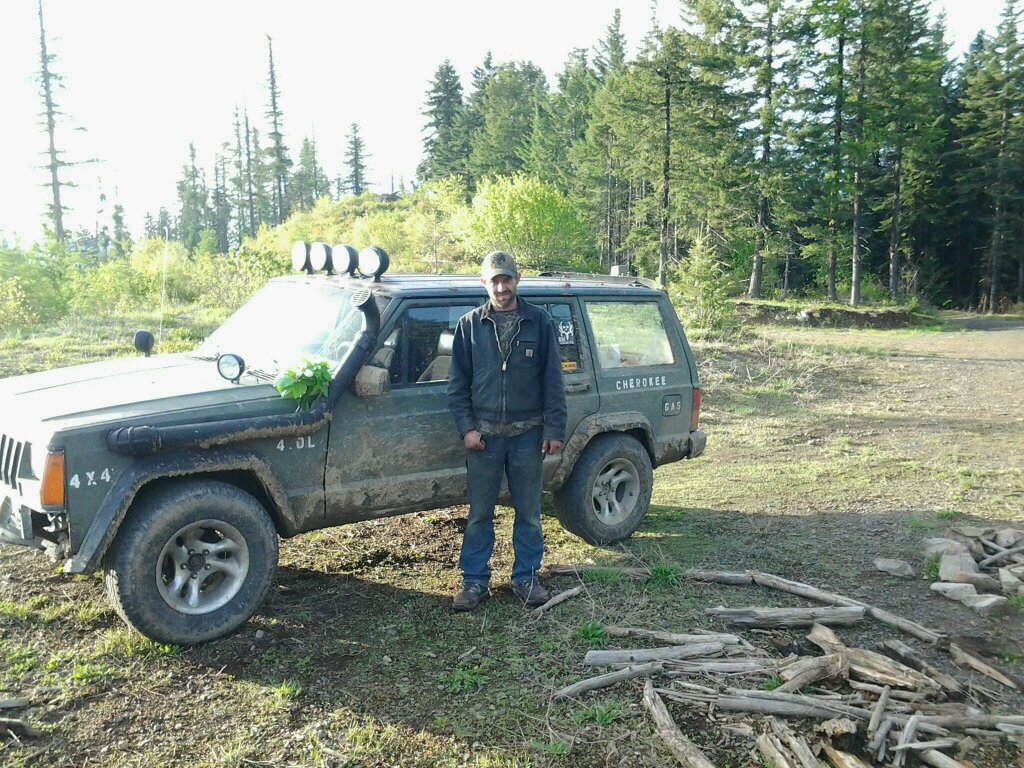 may_monty's profile picture. 