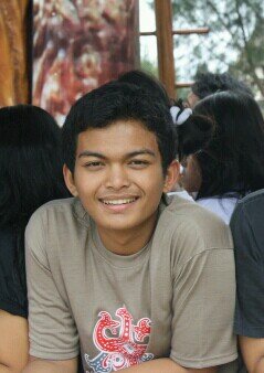 R_Darmawan13's profile picture. 