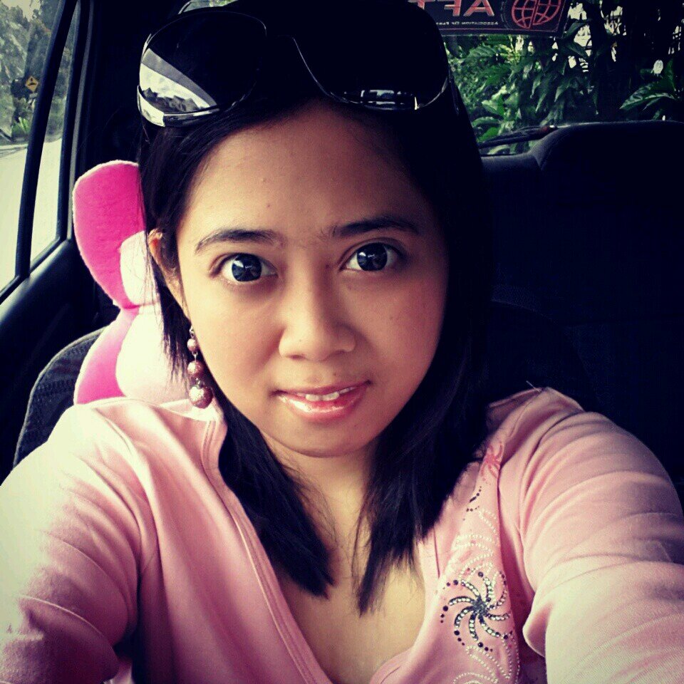 Lyna88's profile picture. 