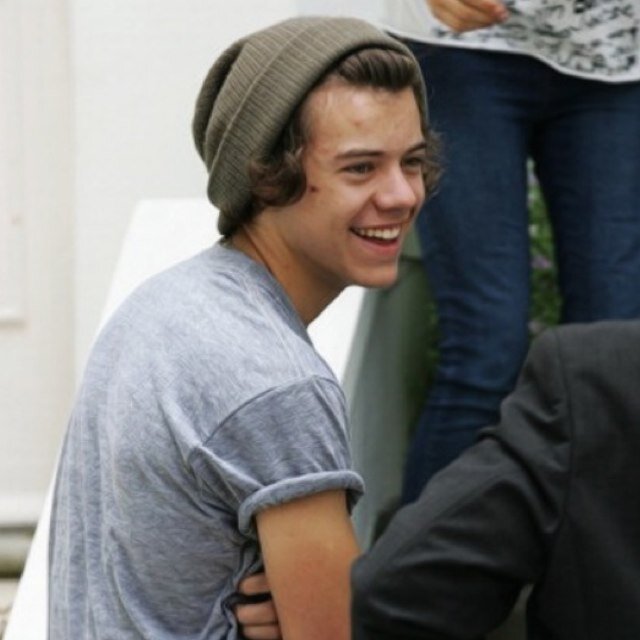 hey i love you so here is a free follow
