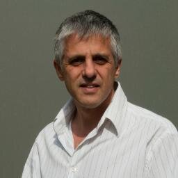 Tratando de entender a las personas y a las empresas, escuchador profesional.