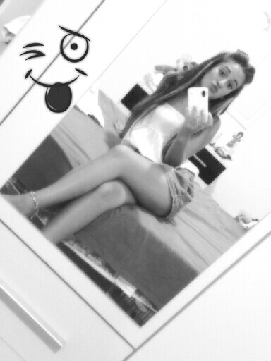 thu_morenitta's profile picture. 