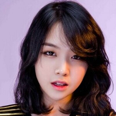 All About Girl S Day Minah Instagram Boyfriend Songs And Makeup Channel K