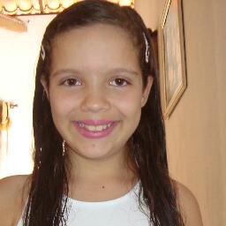 Eu amo Deus,família ,Piscina e amo amo muito   A Maite Perroni