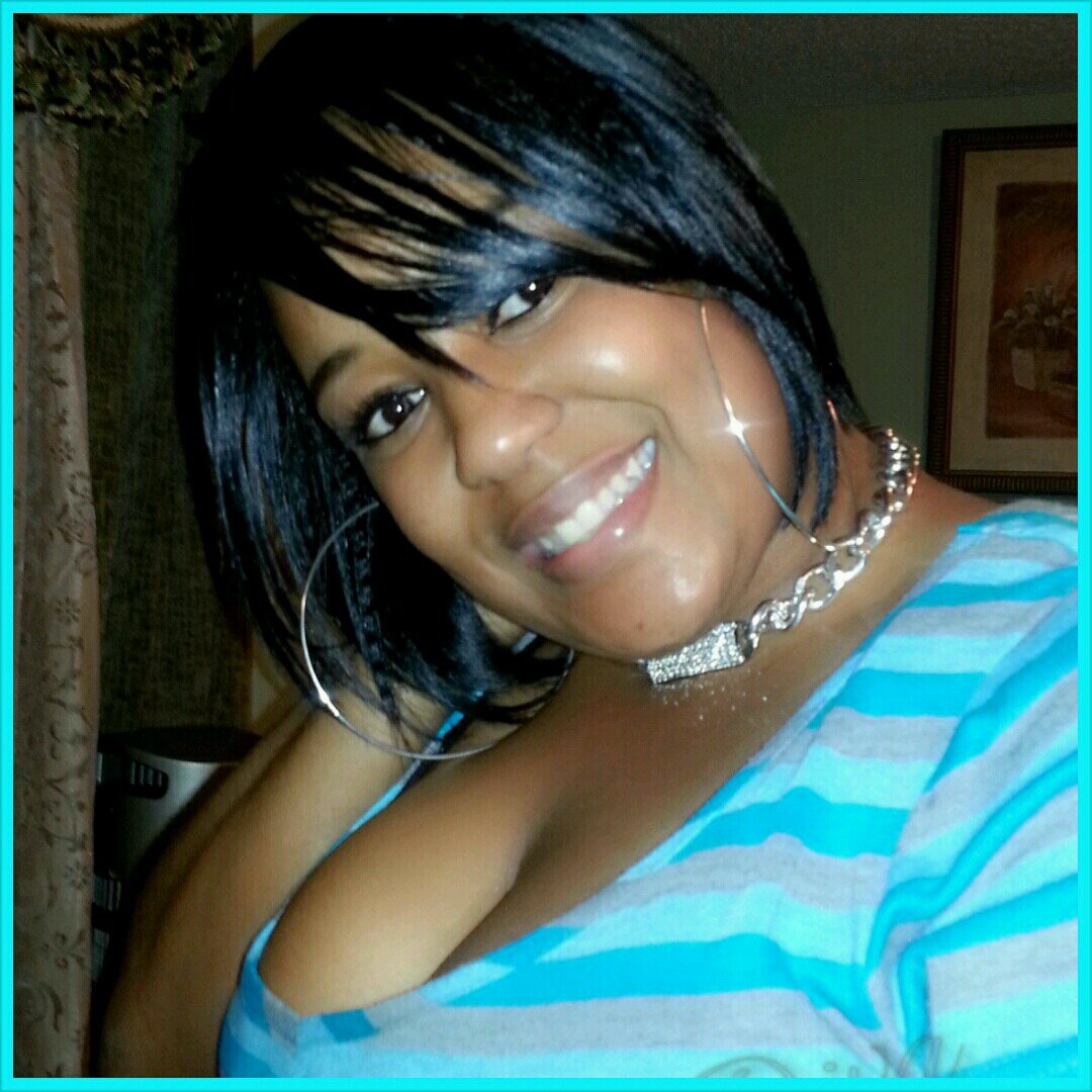 I love Fashion, Shopping, Traveling, and Everything Girly...